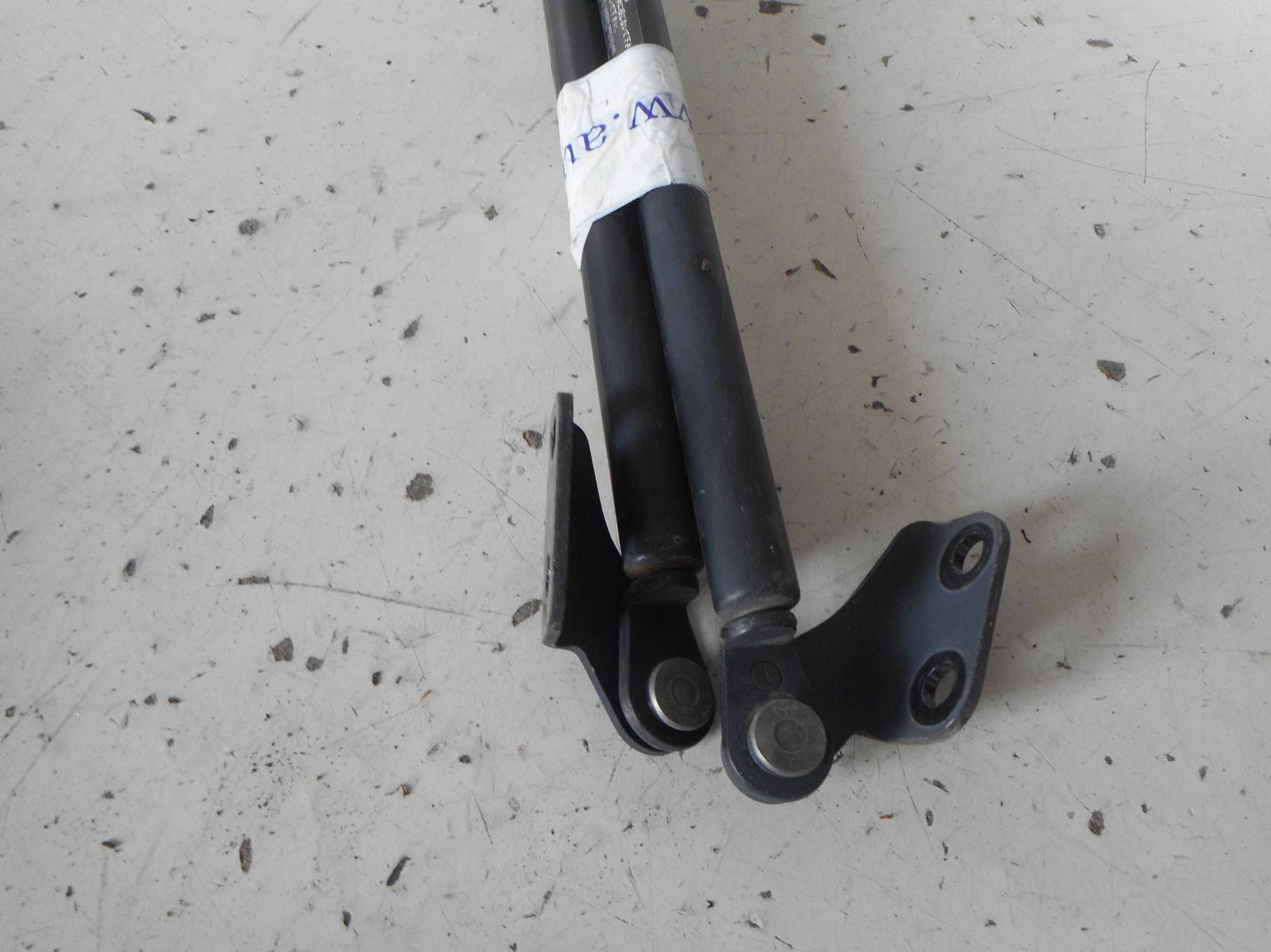 Asta ammortizzante portello post. sx.